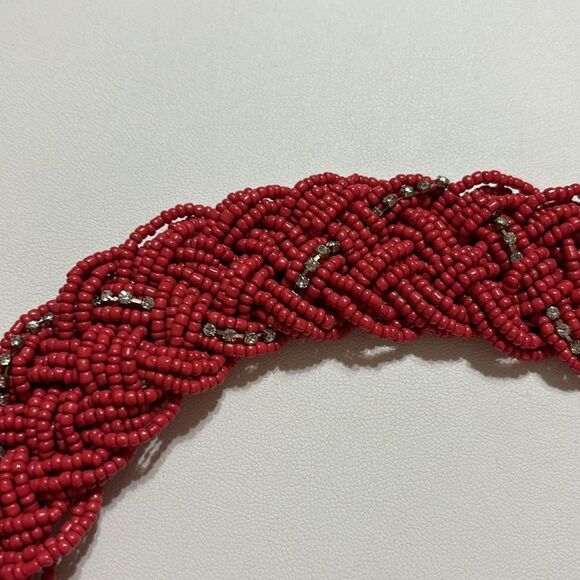Chunky Red beaded necklace with one strand of rhinestones intertwined - Picture 5 of 5